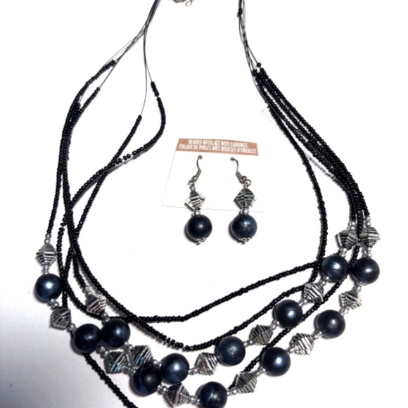 Set of beaded multi layered necklace with earrings - black blueish and silver - Picture 2 of 3